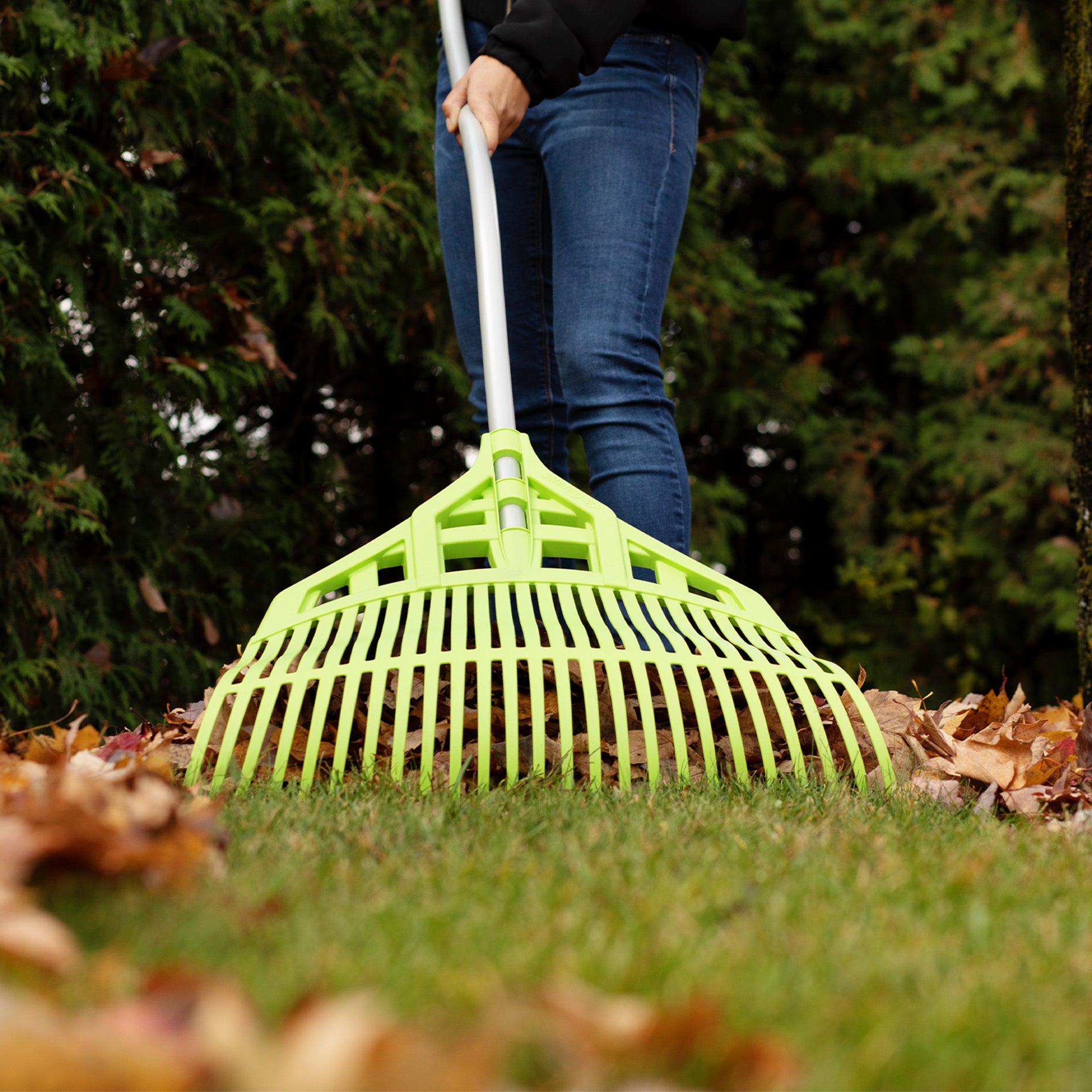 Ultralight and ergonomic leaf rake- Botanica – Jardineries Botanix