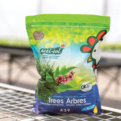 100% Natural Tree, shrub, hedge and conifer fertilizer